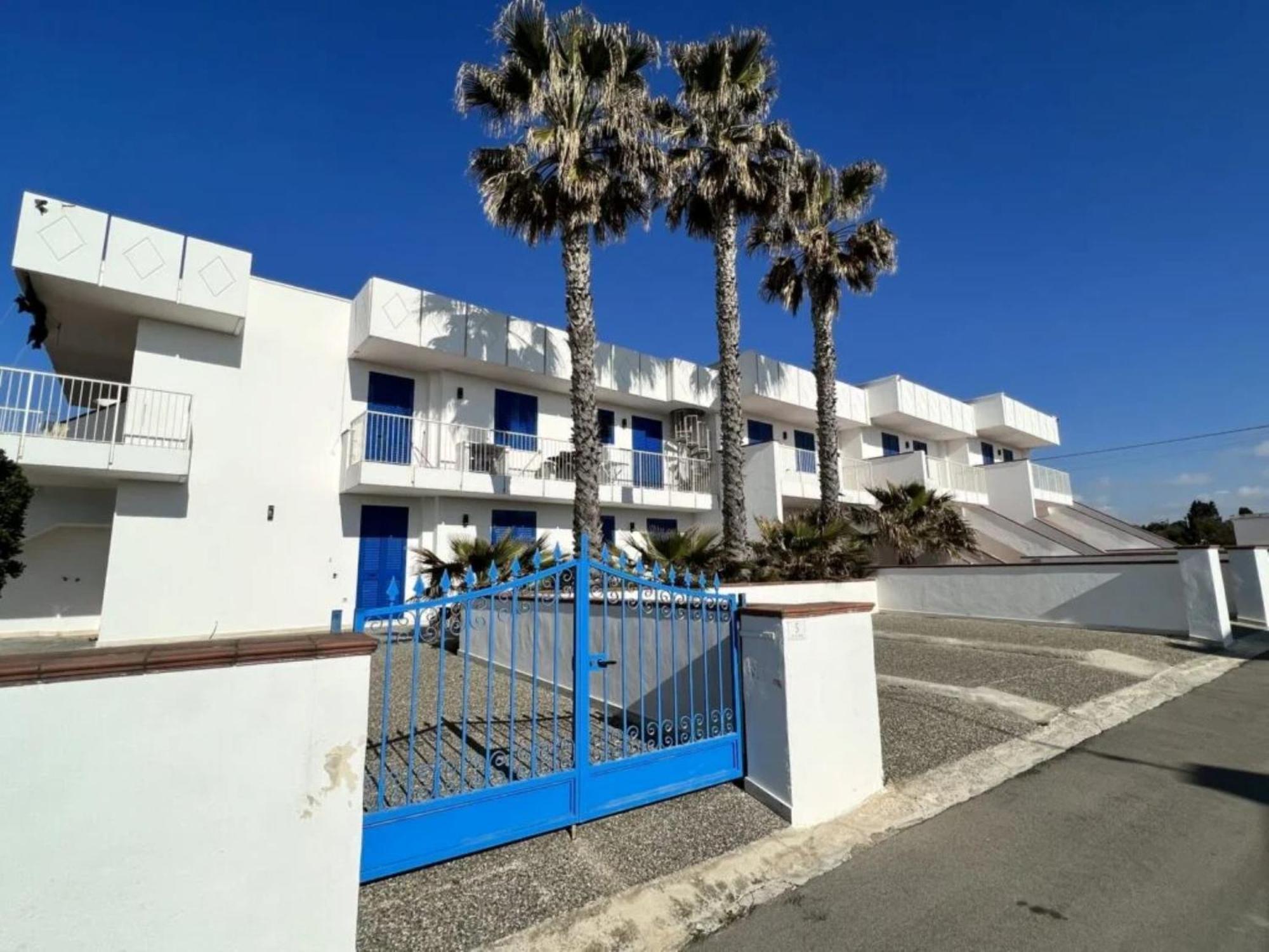 Residence Mare Azzurro Торре-Сан-Джованни-Удженто Экстерьер фото