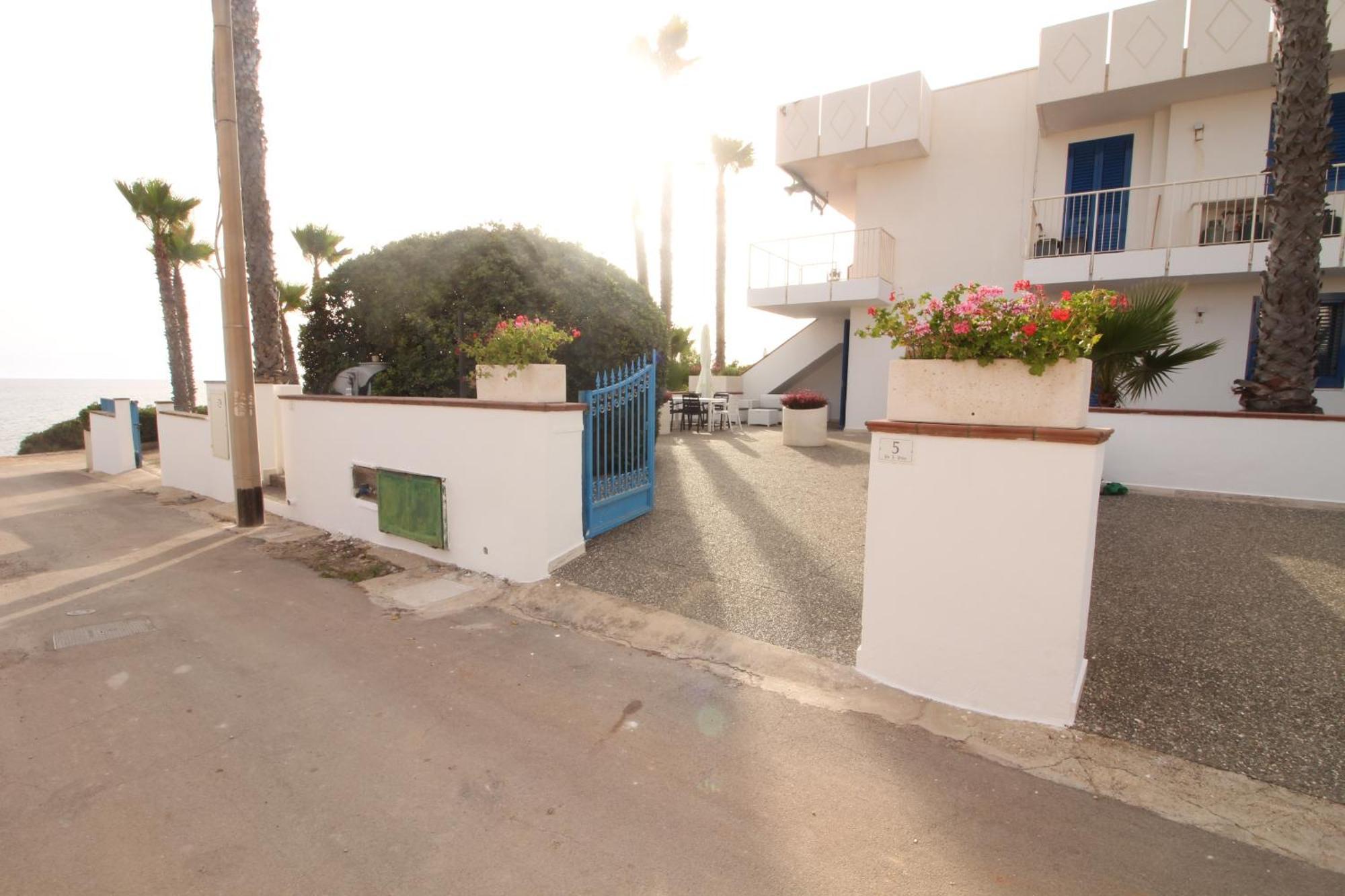 Residence Mare Azzurro Торре-Сан-Джованни-Удженто Экстерьер фото