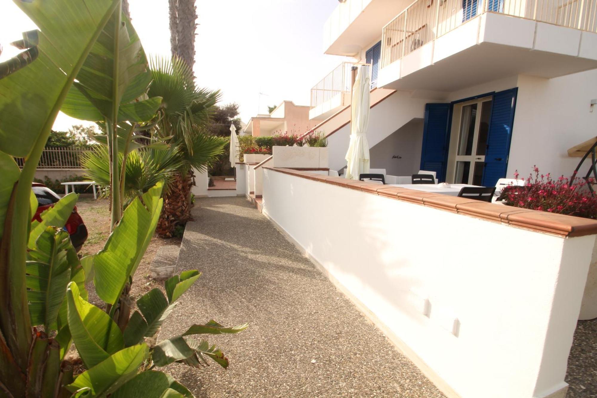 Residence Mare Azzurro Торре-Сан-Джованни-Удженто Экстерьер фото